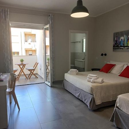 Viariva Rooms Кальяри Экстерьер фото