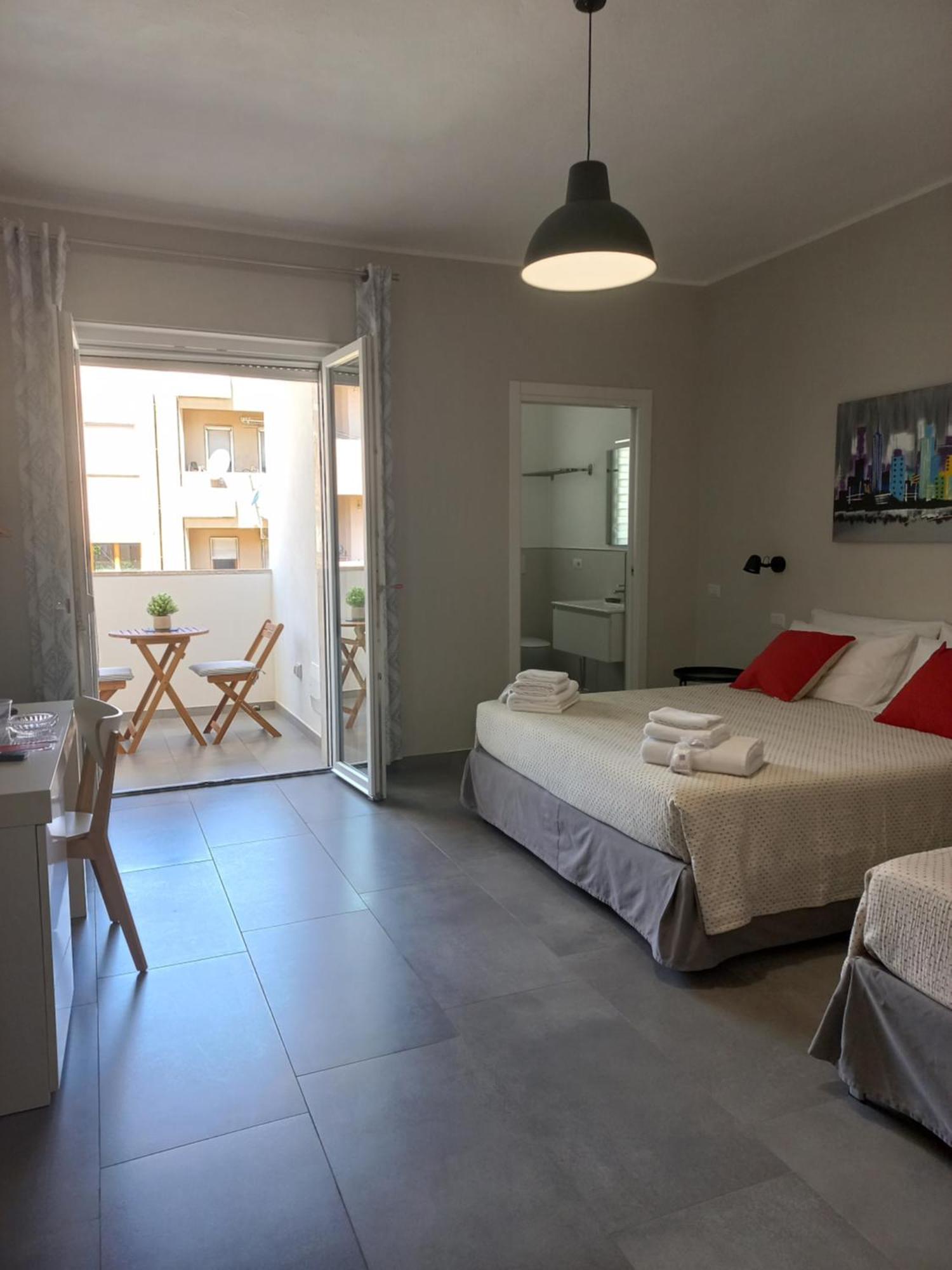 Viariva Rooms Кальяри Экстерьер фото