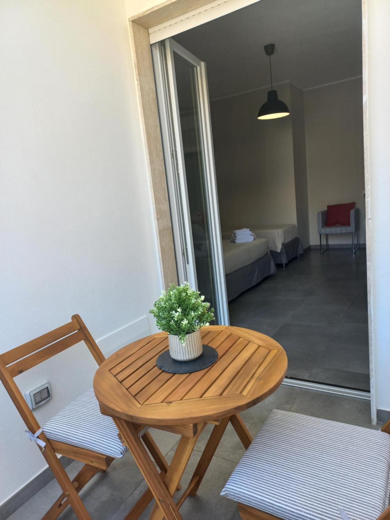 Viariva Rooms Кальяри Экстерьер фото